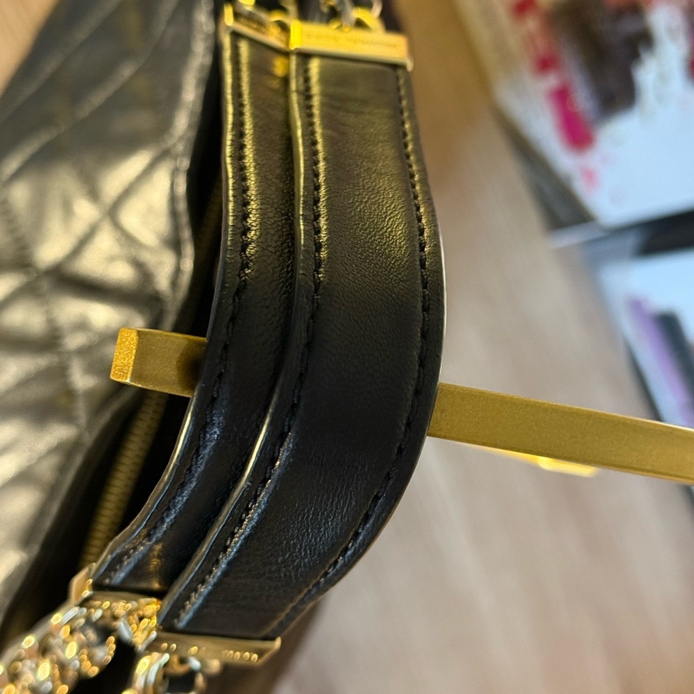 Michael Kors Black Quilted Shoulder Bag with Gold Chain - Picture 10 of 11